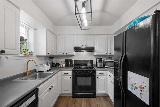 124 Pleasant Ridge Rd, Stowe Twp, PA 15136