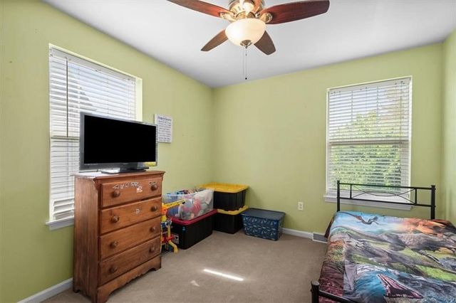 124 Pleasant Ridge Rd, Stowe Twp, PA 15136