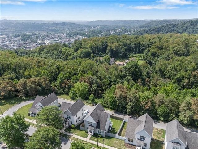 124 Pleasant Ridge Rd, Stowe Twp, PA 15136