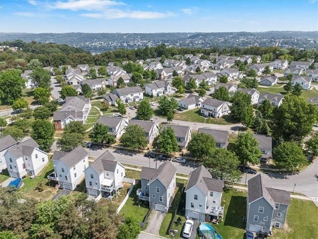 124 Pleasant Ridge Rd, Stowe Twp, PA 15136