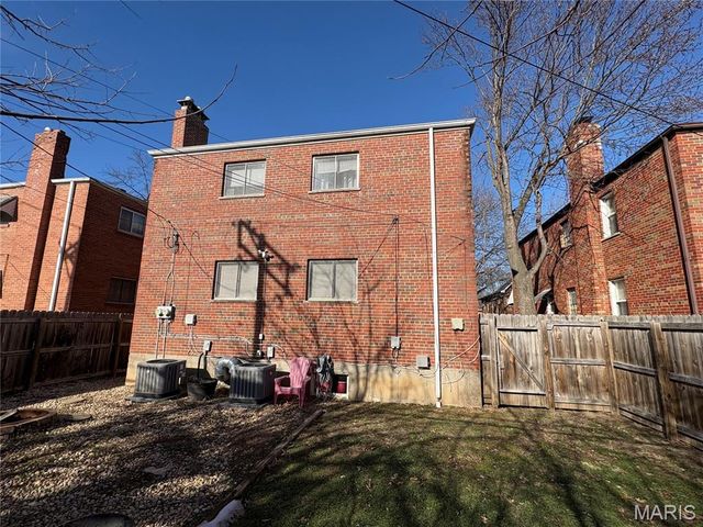 7274 Dartmouth Avenue, St Louis, MO 63130