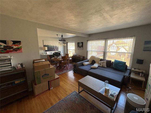 7274 Dartmouth Avenue, St Louis, MO 63130