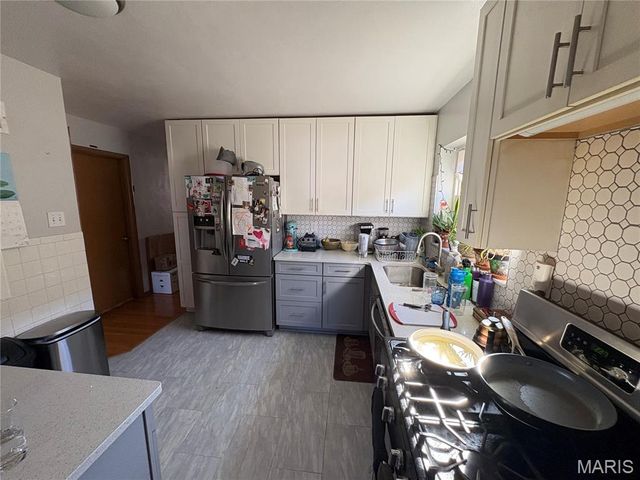 7274 Dartmouth Avenue, St Louis, MO 63130