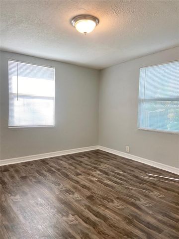 8105 N 12TH STREET, Tampa, FL 33604