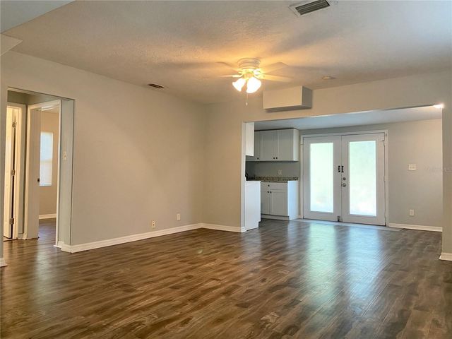 8105 N 12TH STREET, Tampa, FL 33604