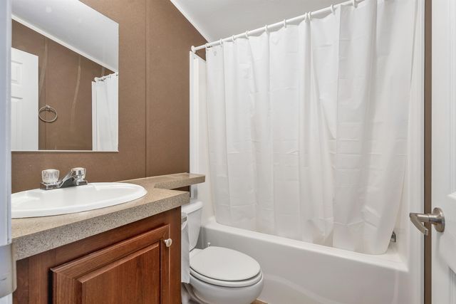 20 East Marina Road, Gilford, NH 03249