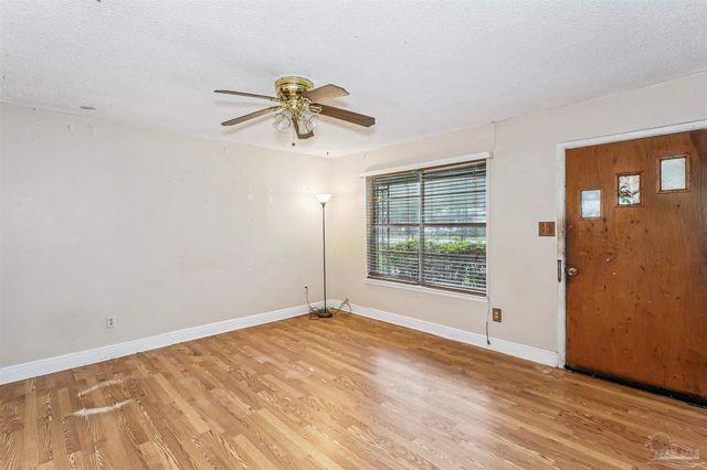 7721 Pontiac Dr, Pensacola, FL 32506