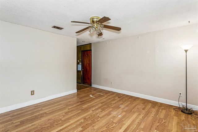 7721 Pontiac Dr, Pensacola, FL 32506