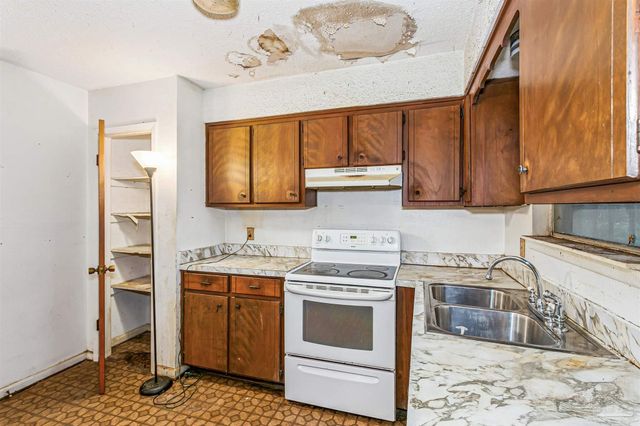 7721 Pontiac Dr, Pensacola, FL 32506