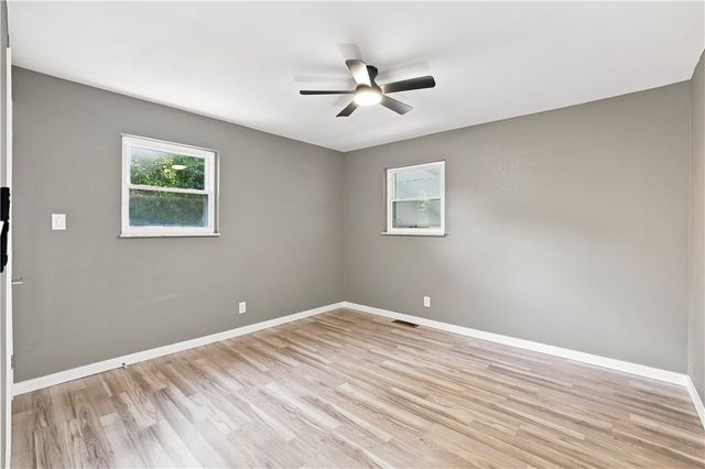 5050 Leedale Drive, Jefferson Twp, OH 45417