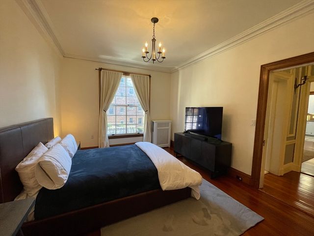 1514 Beacon St 27, Brookline, MA 02446