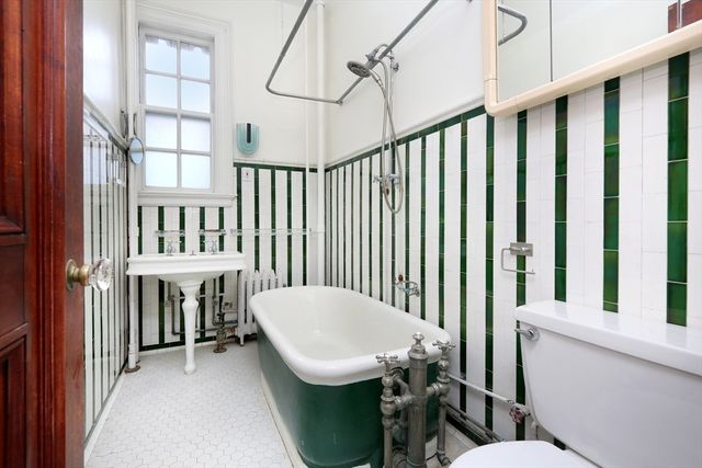 1514 Beacon St 27, Brookline, MA 02446