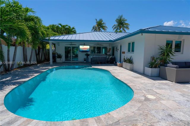 2711 NE 57th Ct, Fort Lauderdale, FL 33308