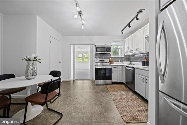 222 W 7TH AVENUE, Conshohocken, PA 19428