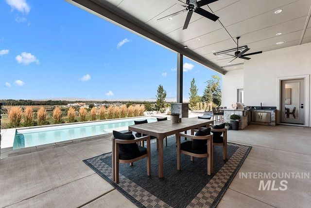 3266 W Salix Dr, Meridian, ID 83646