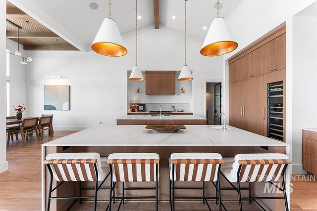 3266 W Salix Dr, Meridian, ID 83646