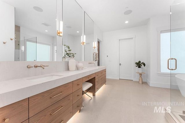 3266 W Salix Dr, Meridian, ID 83646