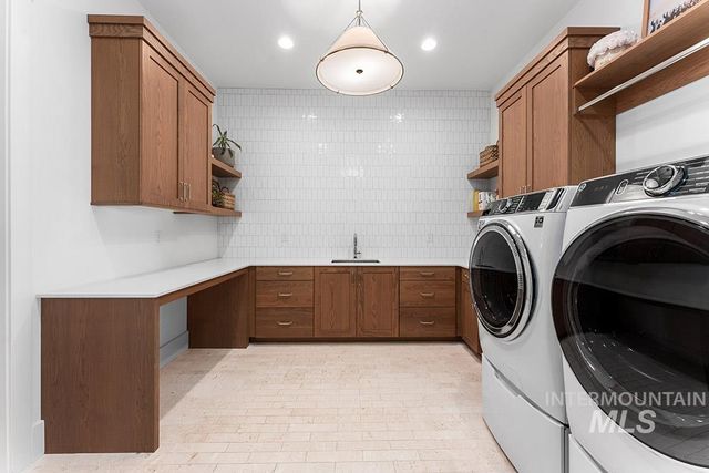 3266 W Salix Dr, Meridian, ID 83646