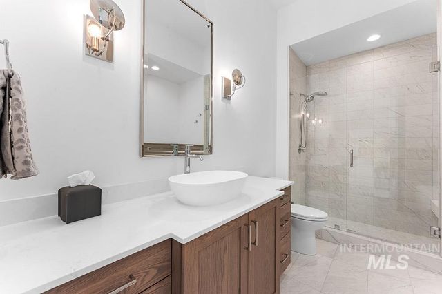 3266 W Salix Dr, Meridian, ID 83646