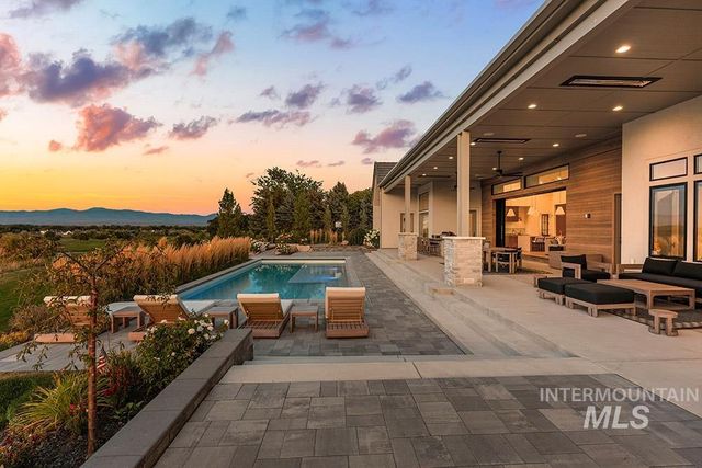 3266 W Salix Dr, Meridian, ID 83646