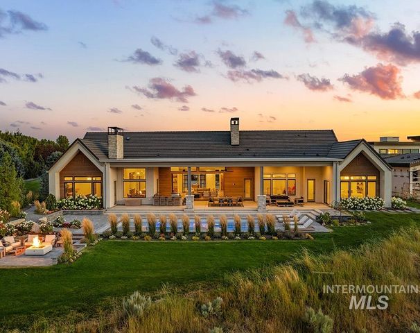 3266 W Salix Dr, Meridian, ID 83646