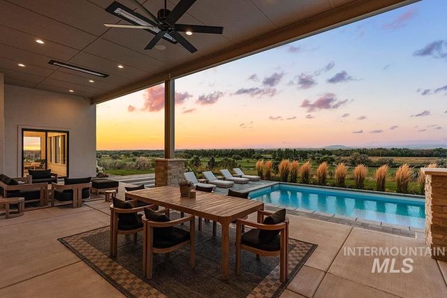 3266 W Salix Dr, Meridian, ID 83646