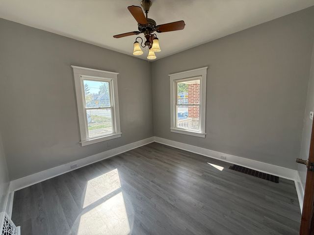 4315 4th Avenue, Moline, IL 61265
