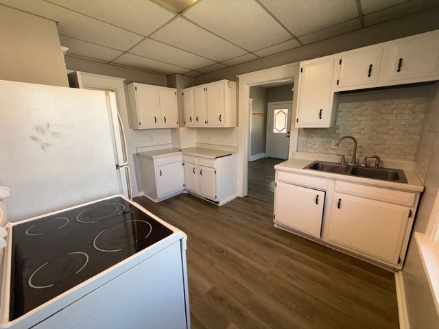 4315 4th Avenue, Moline, IL 61265