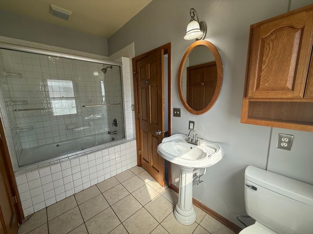 4315 4th Avenue, Moline, IL 61265