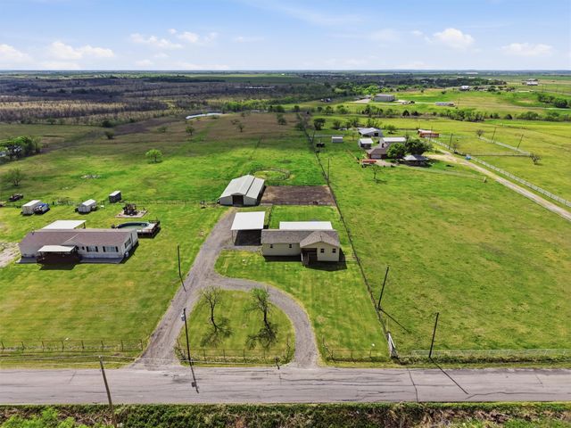 1051 Pigg Road, Waxahachie, TX 75165