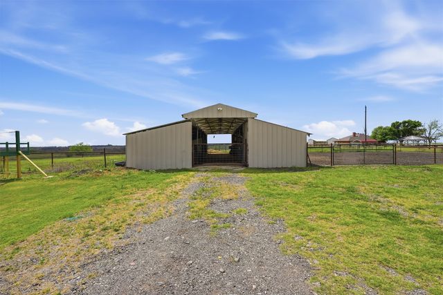 1051 Pigg Road, Waxahachie, TX 75165