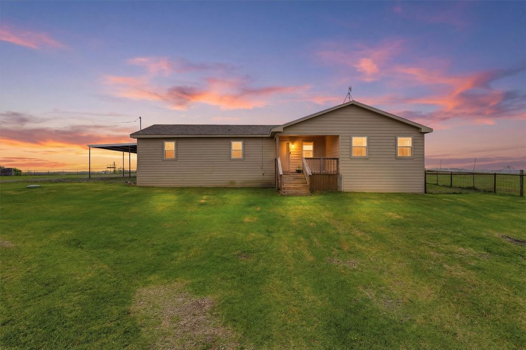 1051 Pigg Road, Waxahachie, TX 75165