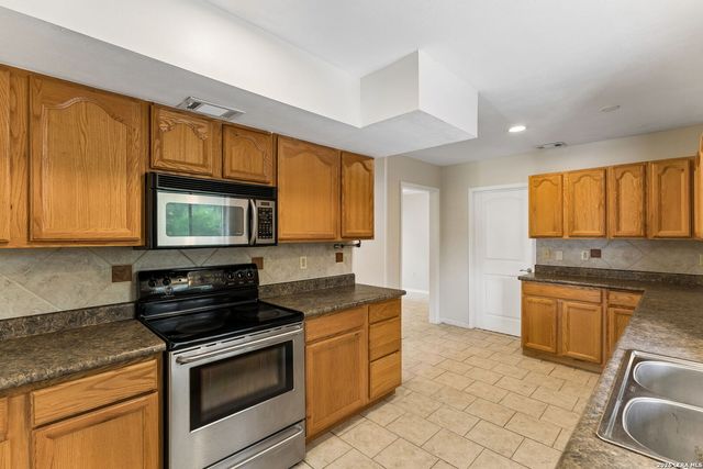 720 INDIGO ST, San Antonio, TX 78216
