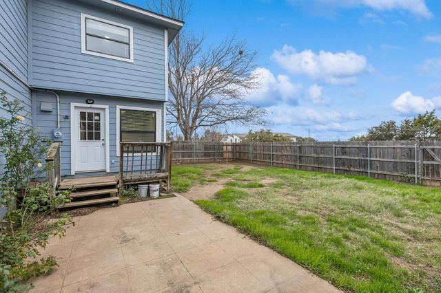 20600 Bonanza ST 4, Lago Vista, TX 78645