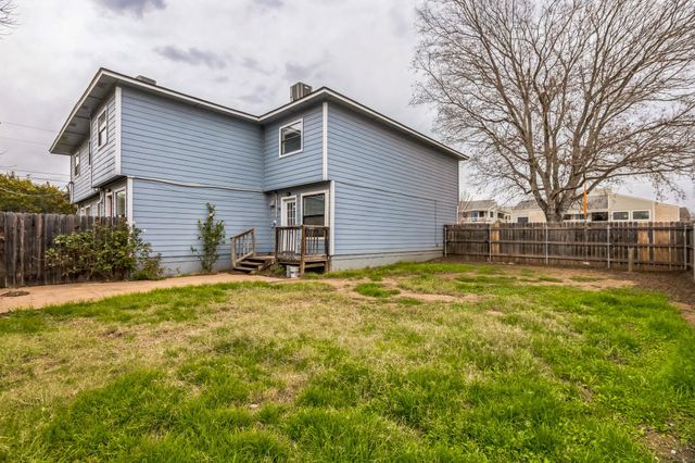 20600 Bonanza ST 4, Lago Vista, TX 78645