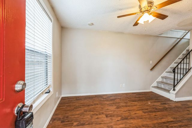 20600 Bonanza ST 4, Lago Vista, TX 78645