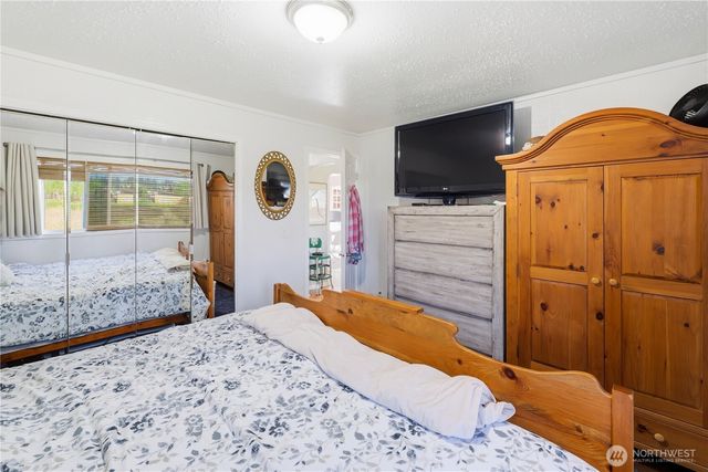 2016 E 63rd Avenue, Fife, WA 98424