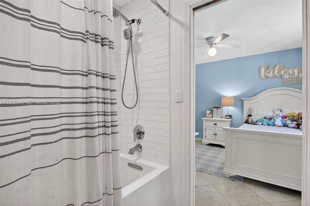 2910 NE 52nd St, Fort Lauderdale, FL 33308