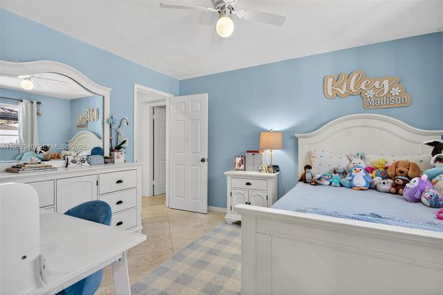 2910 NE 52nd St, Fort Lauderdale, FL 33308