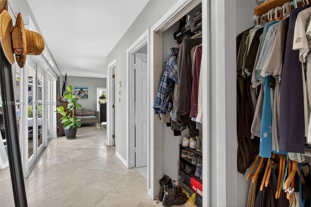 2910 NE 52nd St, Fort Lauderdale, FL 33308