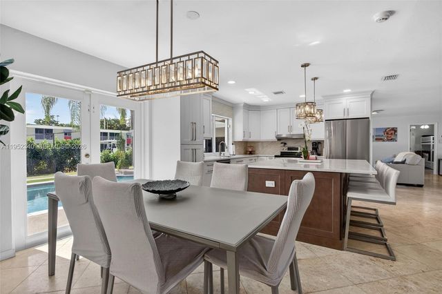 2910 NE 52nd St, Fort Lauderdale, FL 33308