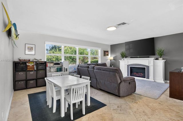 2910 NE 52nd St, Fort Lauderdale, FL 33308