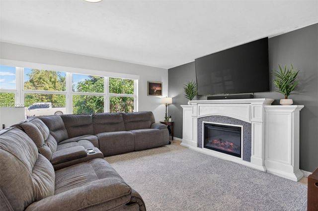 2910 NE 52nd St, Fort Lauderdale, FL 33308