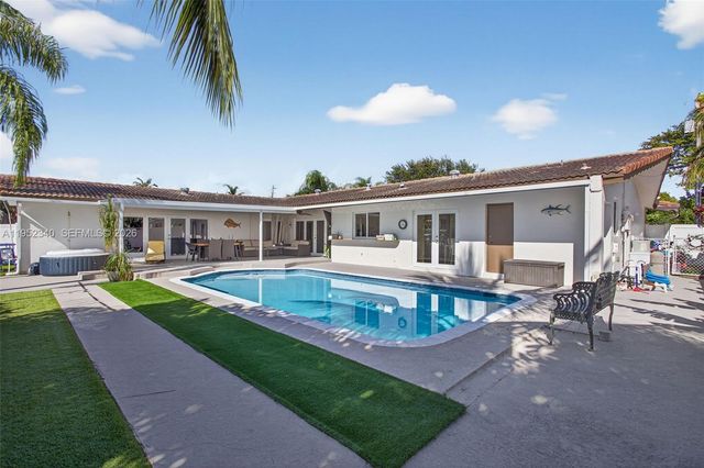 2910 NE 52nd St, Fort Lauderdale, FL 33308