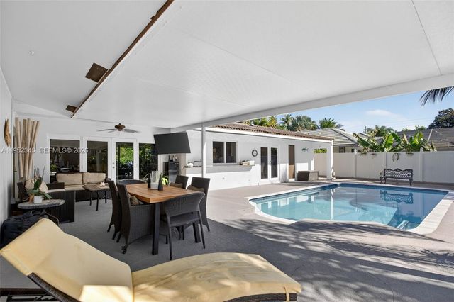 2910 NE 52nd St, Fort Lauderdale, FL 33308