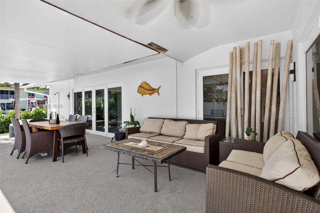 2910 NE 52nd St, Fort Lauderdale, FL 33308