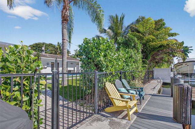 2910 NE 52nd St, Fort Lauderdale, FL 33308