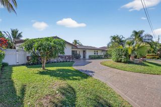 2910 NE 52nd St, Fort Lauderdale, FL 33308