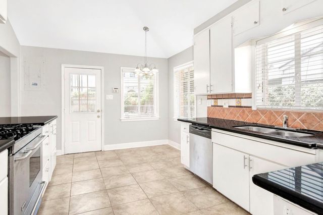 2327 Dorrington Street, Houston, TX 77030