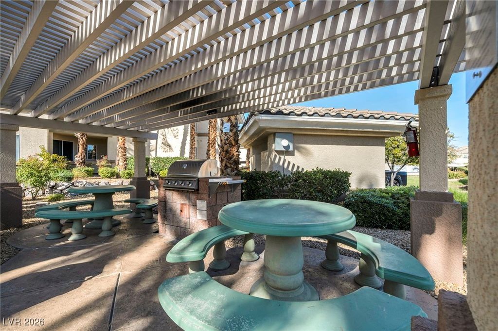 Image 2 of property listing at 7111 South Durango Drive 113, Las Vegas, NV 89113